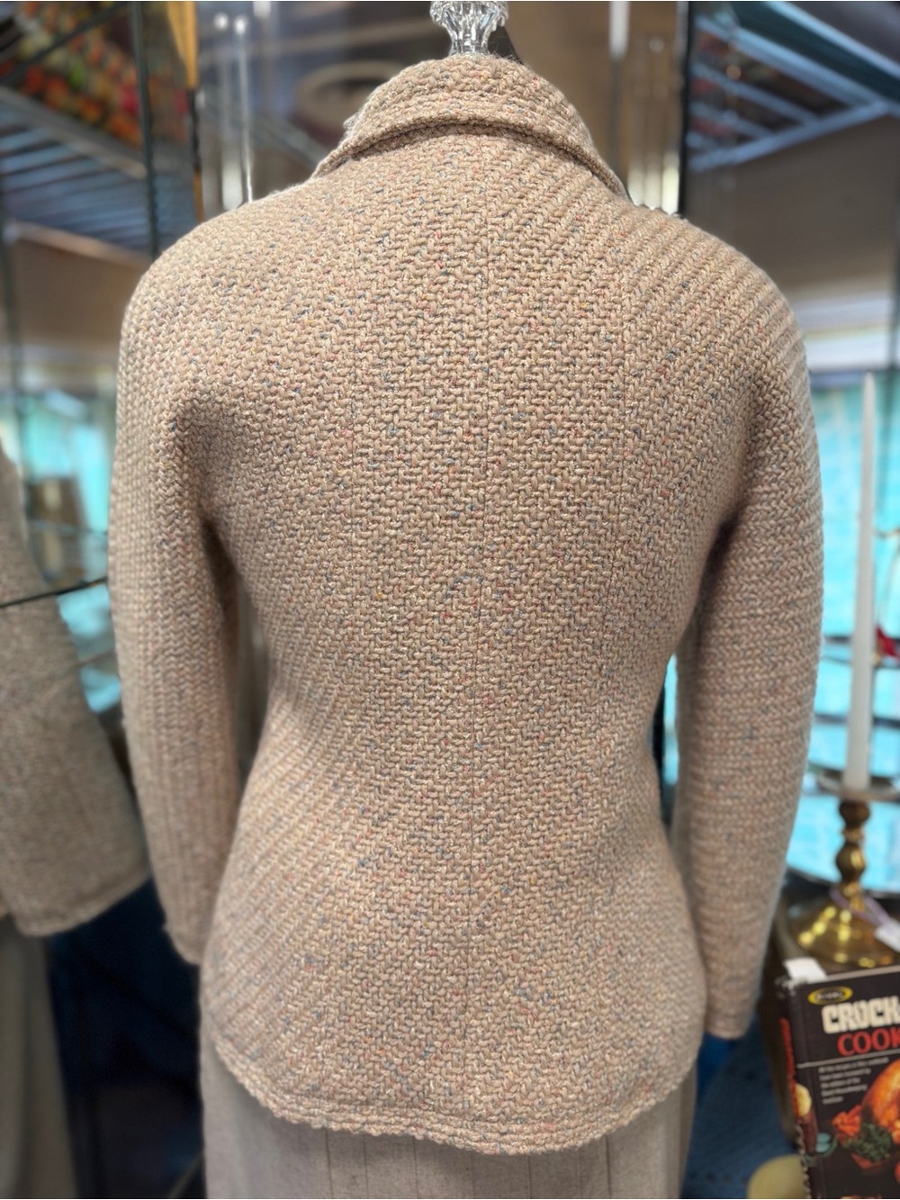 Chanel blazer - Picture 6 of 7